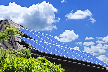 Do Solar Panels Need Cleaning in Chatsworth, GA? How Dirty Panels Cost You Money