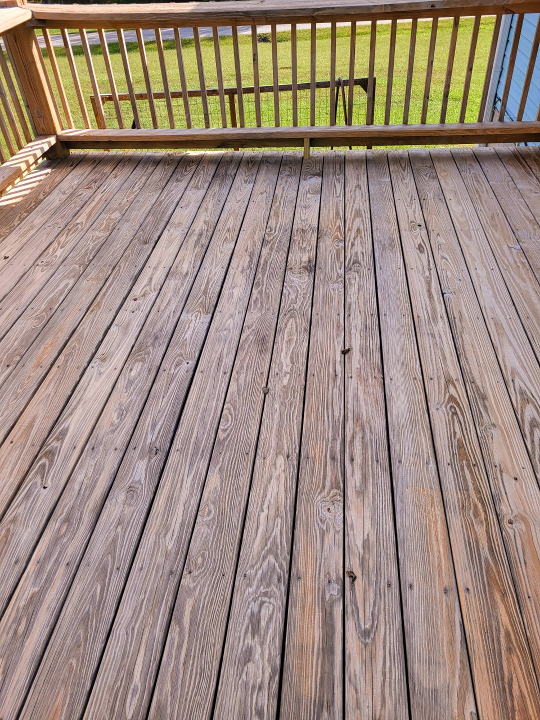 Professional Deck Cleaning Services to Restore Beauty and Extend Lifespan