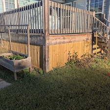 Professional-Deck-Cleaning-Services-to-Restore-Beauty-and-Extend-Lifespan 2